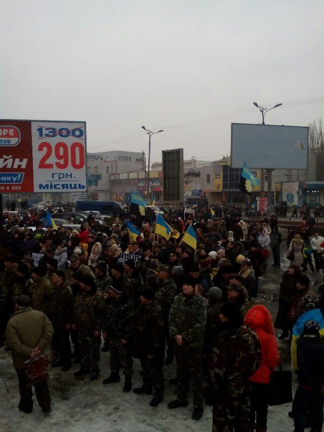 Криворожане вышли на «Марш единства» в память об украинцах, убитых террористами (ФОТО) (фото) - фото 1