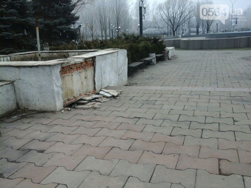 В Кривом Роге активисты ведут борьбу с наркоторговцами, 40 БТО вышел из Дебальцево, в горисполкоме считают ущерб после акции протеста (фото) - фото 3 В Кривом Роге активисты ведут борьбу с наркоторговцами, 40 БТО вышел из Дебальцево, в горисполкоме считают ущерб после акции протеста (фото) - фото 3