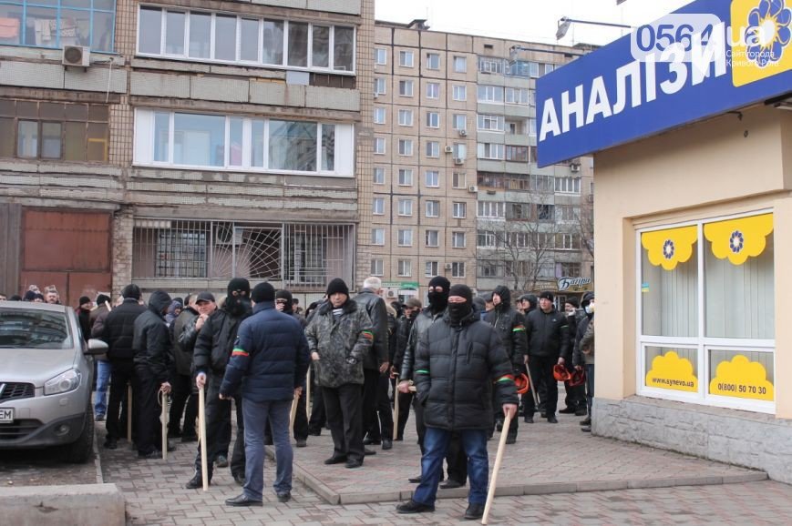 В Кривом Роге: прокуратура собирает информацию о «титушках», зафиксирован случай ботулизма, прошел кастинг на «Х-Фактор» (фото) - фото 1
