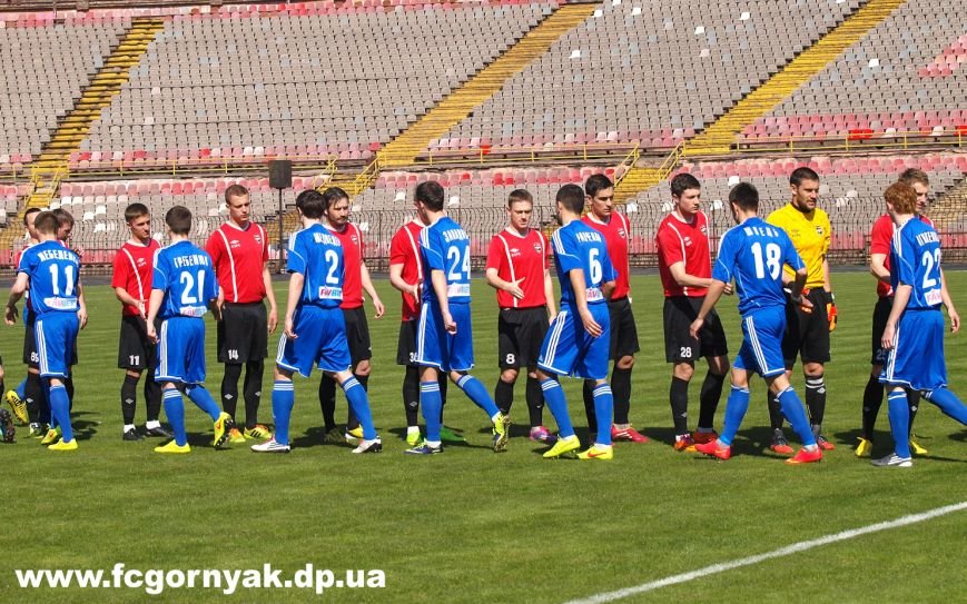 1428777033_gorn-sumy-0-2-1liga-21tur-11-4-15-17