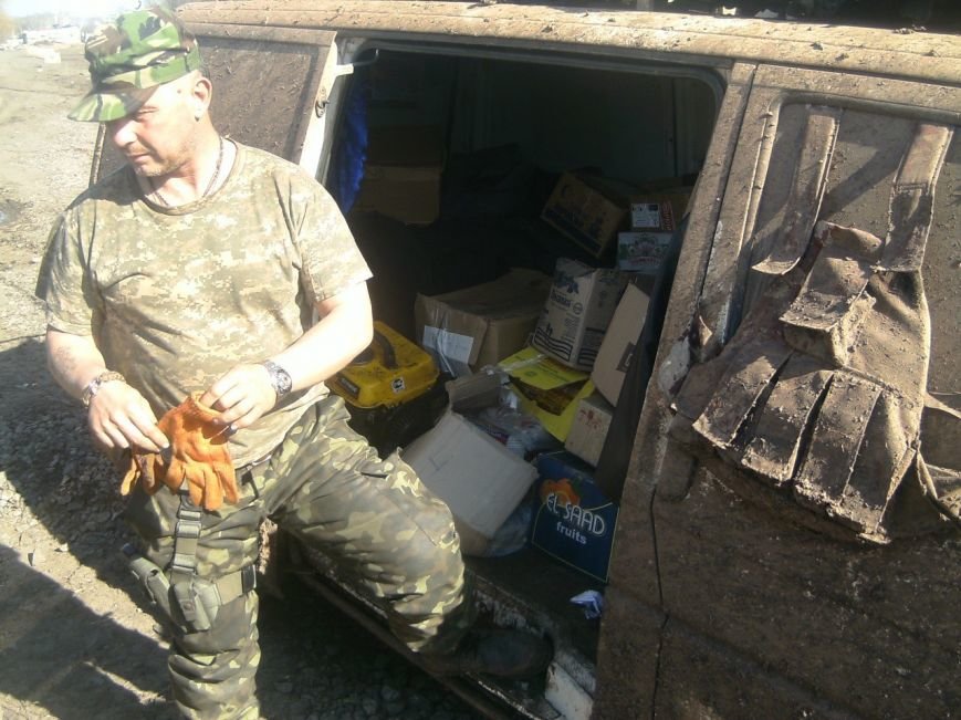Криворожские волонтеры успели доставить гуманитарную помощь бойцам в зону АТО перед Пасхой (ФОТО) (фото) - фото 1