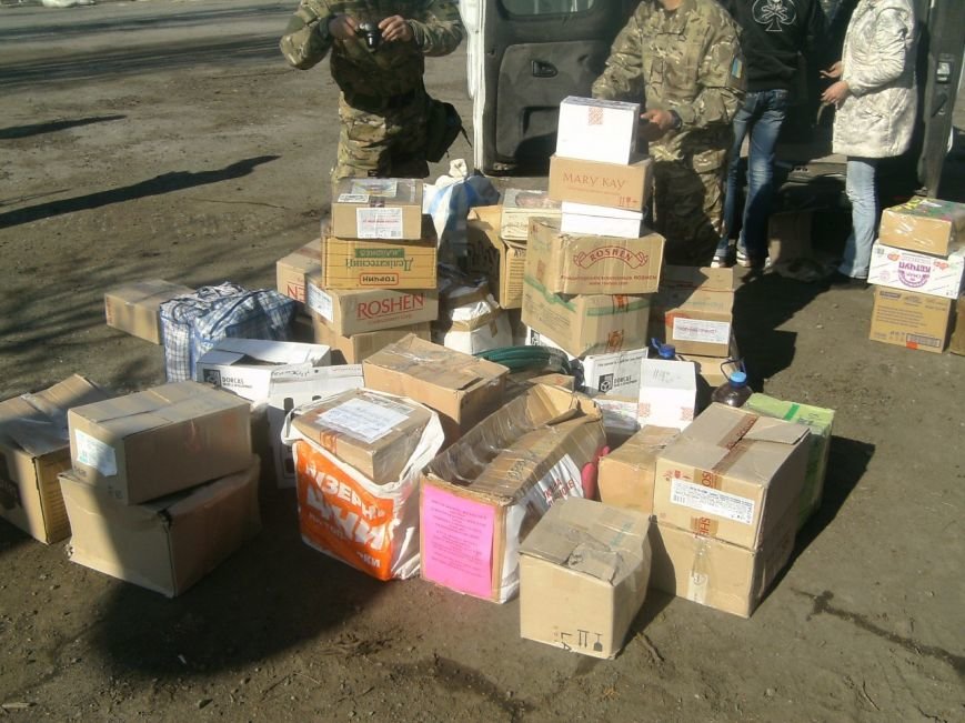 Криворожские волонтеры успели доставить гуманитарную помощь бойцам в зону АТО перед Пасхой (ФОТО) (фото) - фото 1