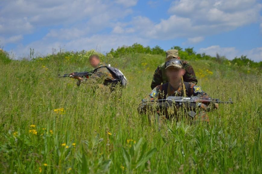 В Кривом Роге активисты изучали диверсионную работу разведывательных групп на вражеской территории (ФОТО) (фото) - фото 1