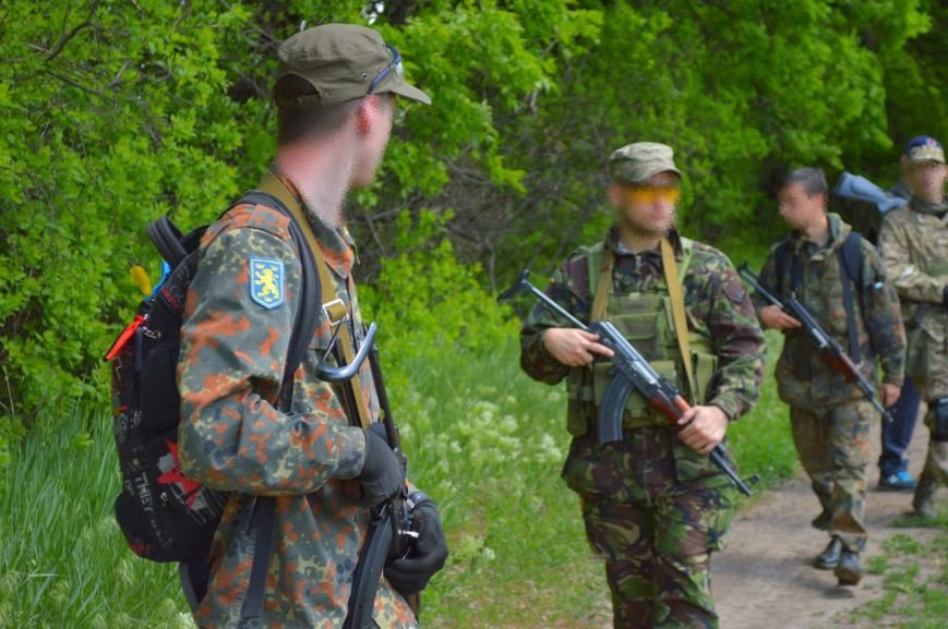 В Кривом Роге активисты изучали диверсионную работу разведывательных групп на вражеской территории (ФОТО) (фото) - фото 1