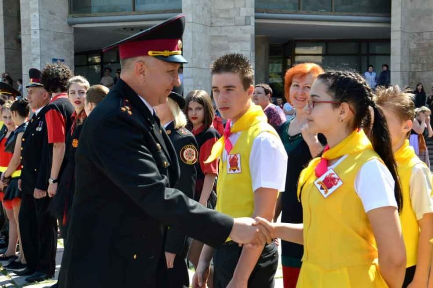 Криворожские «Ангелы» тушили пожар в Днепропетровске (ФОТО) (фото) - фото 1