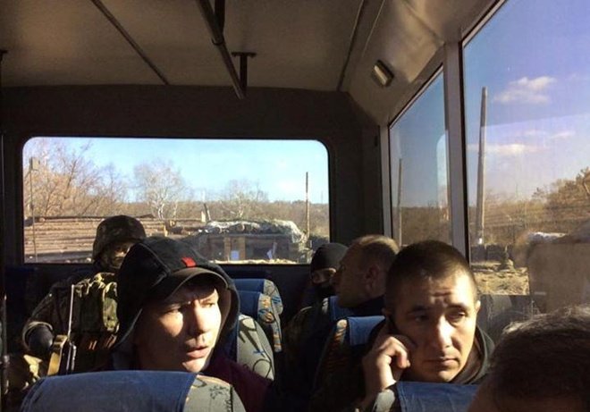 Среди освобожденных из плена террористов двое - бойцы 17 танковой бригады (ФОТО) (фото) - фото 2