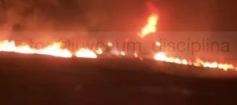 Наслідки атаки дронів на росію: Пожежа у військовій частині Пскова, знищено кілька літаків Іл-76 
