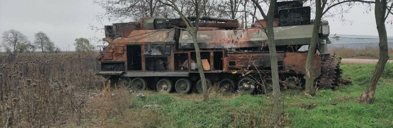 Ворог продовжує фортифікаційне обладнання оборонних рубежів на лівому березі Дніпра, - Генштаб