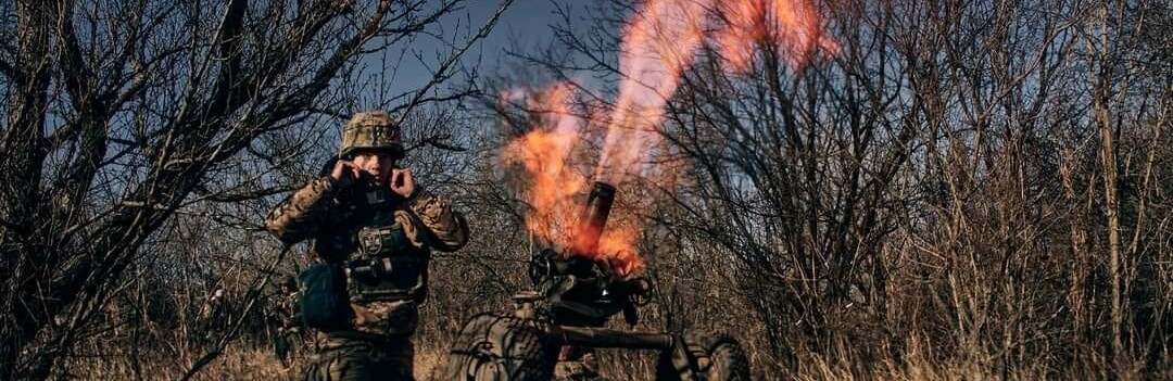 За минулу добу підрозділи Сил оборони відбили атаки російських окупантів в районах 3-х населених пунктів, ворог не припиняє спроби наступу на Бахмутському та Авдіївському напрямках 