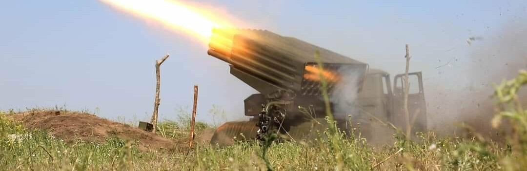 Підрозділи ракетних військ і артилерії уразили 9 пунктів управління, 4 райони зосередження живої сили, озброєння та військової техніки, 3 склади боєприпасів, - Генштаб 