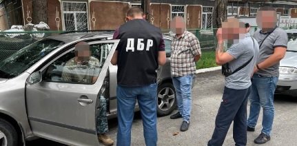 На Дніпропетровщині співробітник військкомату за 130 тисяч обіцяв призовнику допомогти уникнути мобілізації.