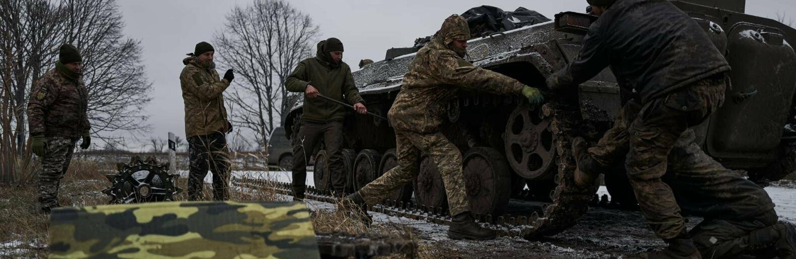 Підрозділи ракетних військ завдали ураження по двох районах зосередження особового складу, озброєння та військової техніки, 1 складу боєприпасів, - Генштаб 