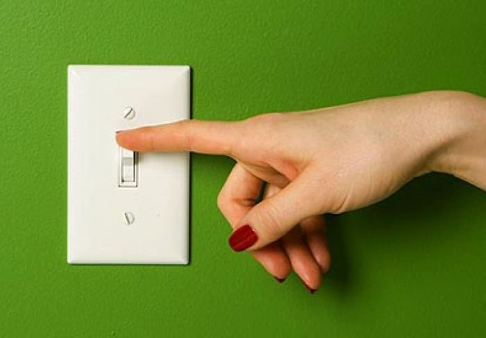 Кожну українську родину просять скоротити електроспоживання на 25%