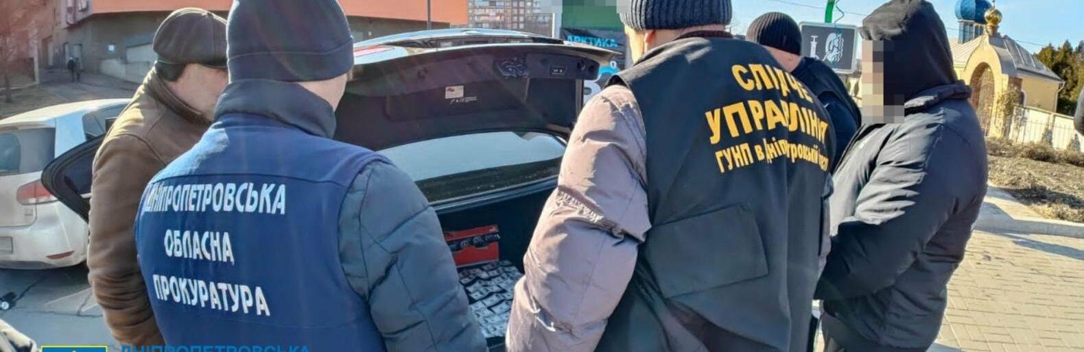 Переправлення чоловіків через держкордон як волонтерів – затримано жителя Кривого Рогу, - ФОТО