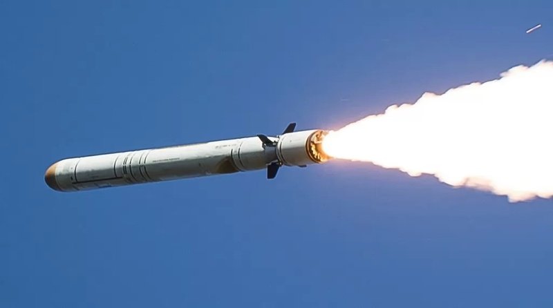 Окупанти завдали ракетного удару по СТО у Дніпрі