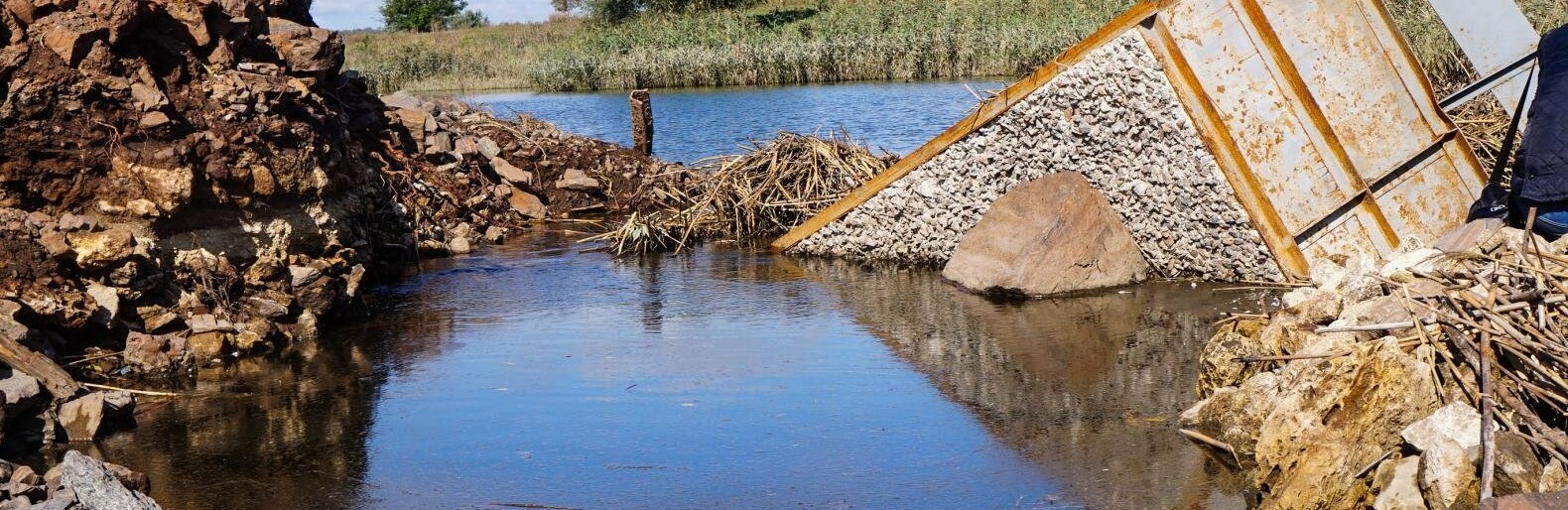 Як зараз виглядає міст в смт Широке, який було знищено в результаті ракетного удару по Кривому Рогу, - ФОТО, ВІДЕО 