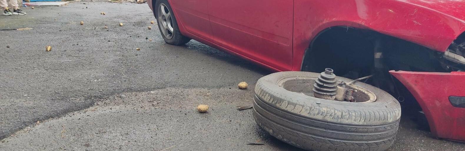 У Кривому Розі автомобіль вилетів на тротуар та збив жінку, - ФОТО, ОНОВЛЕНО