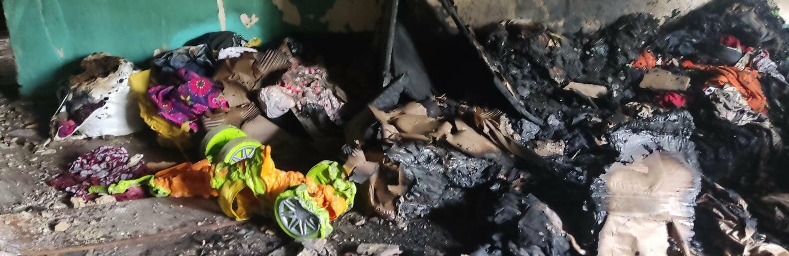 Під час пожежі в гуртожитку криворіжці на руках винесли сусідку з інвалідністю, - ФОТО