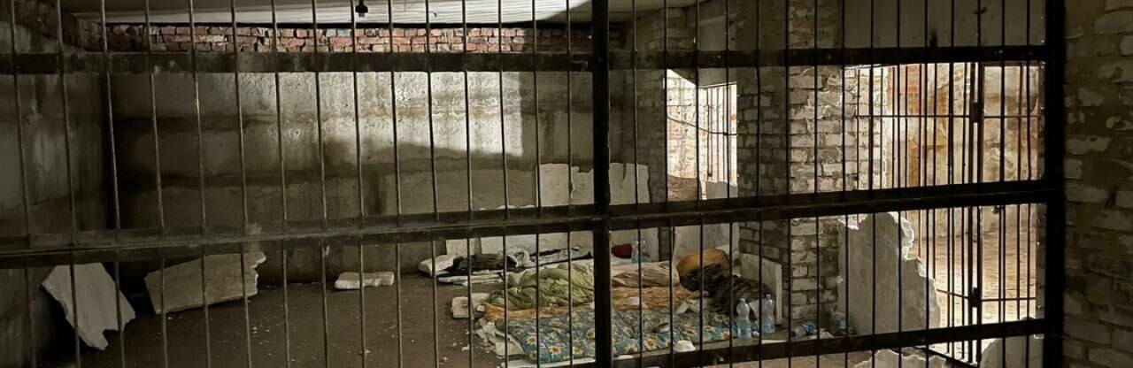 У Козачій Лопані під час окупації російська армія піддавала цивільних тортурам – виявлено дві катівні, - ФОТО