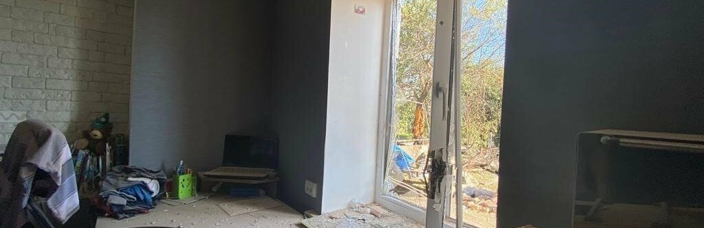 Одну людину вбито та ще одну поранено внаслідок обстрілу Нікополя: поліцейські зафіксували чергові військові злочини росіян, - ФОТО