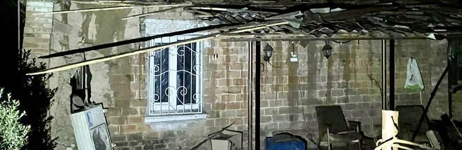 На житлові квартали Нікополя і Марганця росіяни вночі скерували понад 50 снарядів