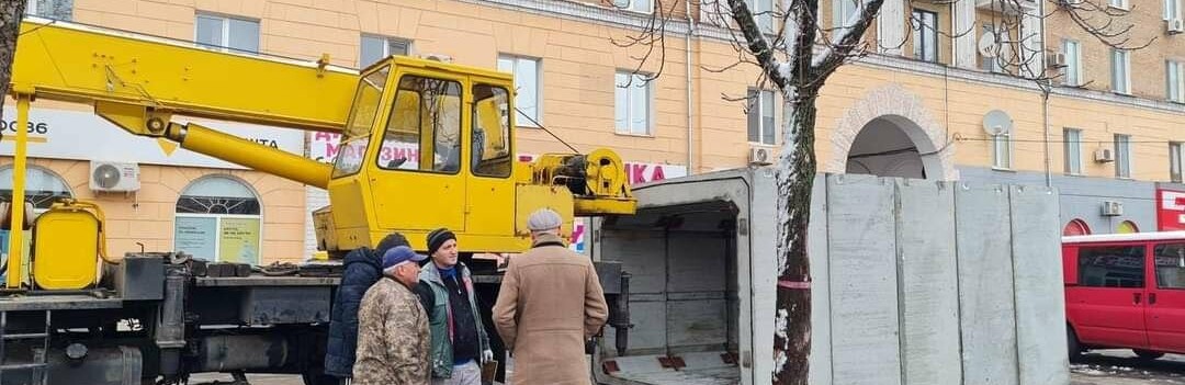 В Саксаганському районі Кривого Рогу встановлюють модульні укриття на зупинках громадського транспорту, -  АДРЕСИ 