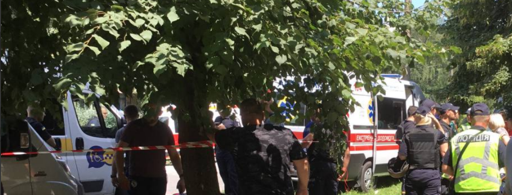 Рятувальна операція в Кривому Розі не припиняється - під завалами будинку продовжують шукати людей