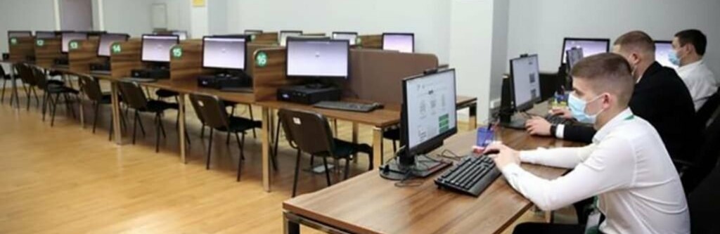 Лише 23% кандидатів у водії впоралися з іспитами, які проводилися під прицілом камер у сервісних центрах МВС