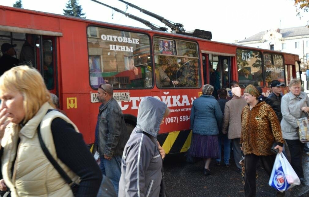 Ни дня без стресса: Как едут на работу криворожане с "Площ..., фото-10 Ни дня без стресса: Как едут на работу криворожане с "Площади Александра Поля" (ФОТО), фото-10