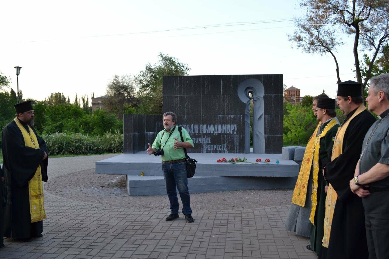 "Кожен п'ятий - шпигун": на жалобному віче розказали про ц..., фото-4 "Кожен п'ятий - шпигун": на жалобному віче розказали про ціну, яку заплатило Криворіжжя за "санацію" СРСР від небажаних осіб, фото-4