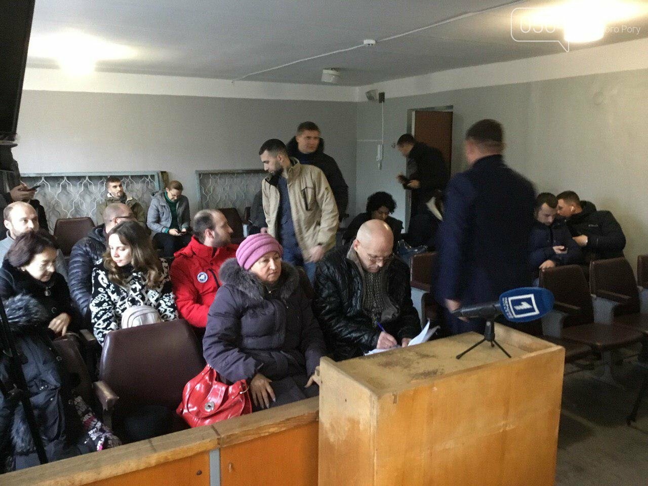 "Простая задача - остановить людей. Сидите тихонько и не р..., фото-2 "Простая задача - остановить людей. Сидите тихонько и не рыпайтесь!", - криворожский депутат объяснил, почему его судят - ФОТО, ВИДЕО, фото-2