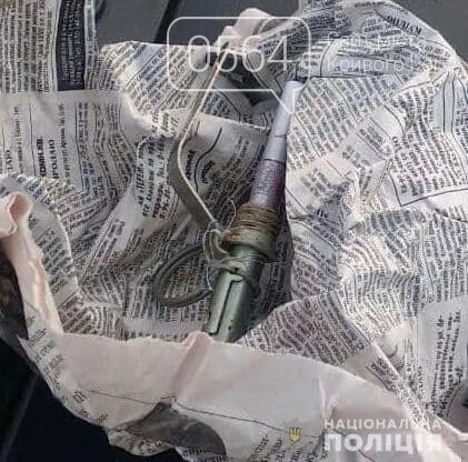 Гранатомет, гранаты, пистолеты и наркотики: что на выходных изъяли у криворожан полицейские, - ФОТО, фото-6
