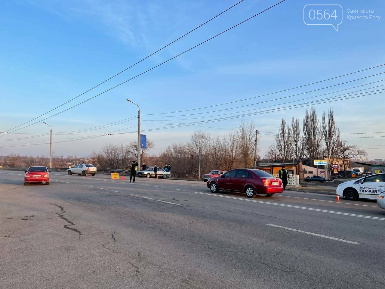 В Кривом Роге при въезде на дамбу произошла авария, - ФОТО , фото-10