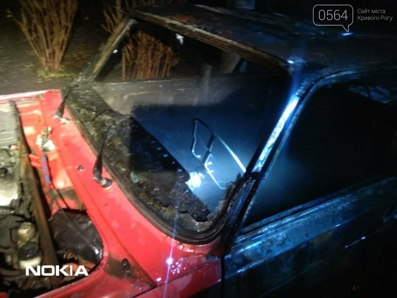 В Кривом Роге сгорел автомобиль, припаркованный во дворе, - ФОТО, фото-6