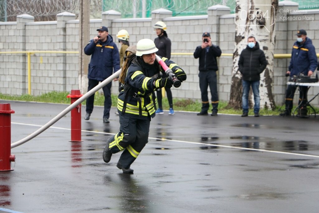 На Днепропетровщине по случаю Дня пожарной охраны наградили лучших спасателей области, - ФОТО, ВИДЕО , фото-1