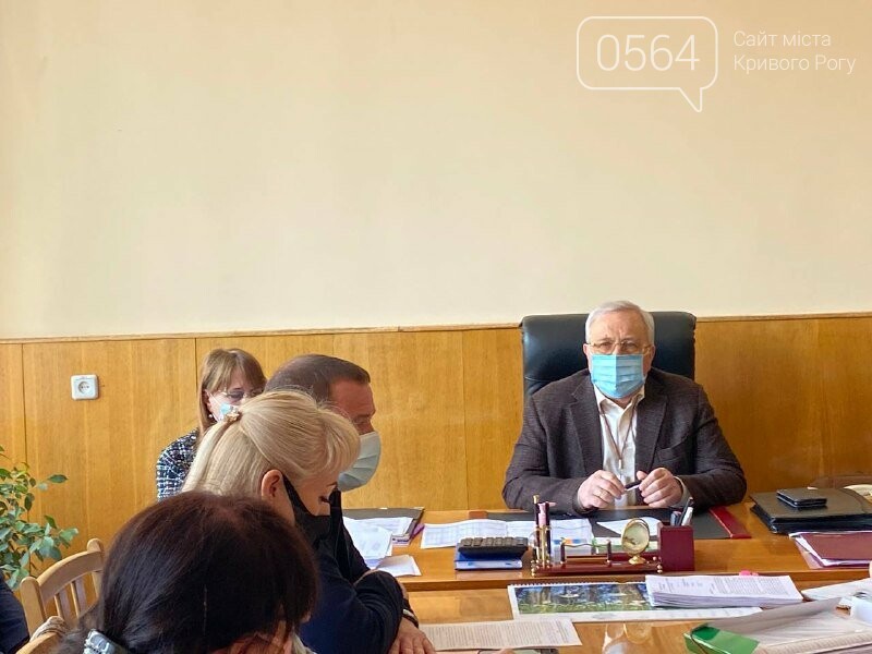 Экс-мэр Кривого Рога проводит заседание бюджетной комиссии горсовета, - ФОТО, фото-2