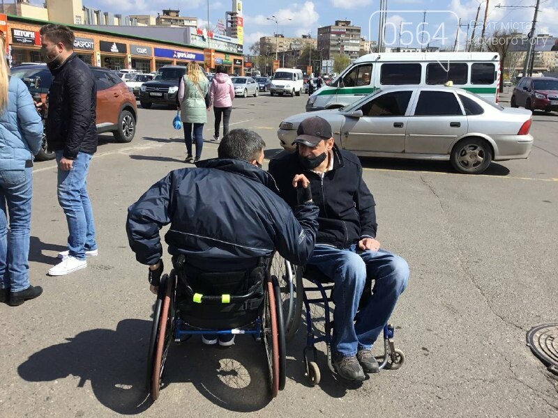 Криворожане с инвалидностью протестировали подъёмники и переход на улице Лермонтова, - ФОТО, ВИДЕО, фото-6