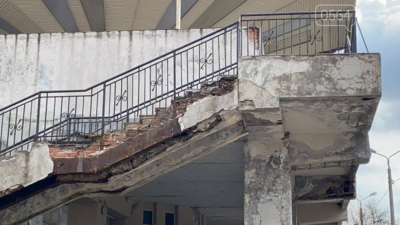 В Кривом Роге направят 167 тысяч на корректировку проектов по ремонту станций скоростного трамвая, - ФОТО, ВИДЕО , фото-5