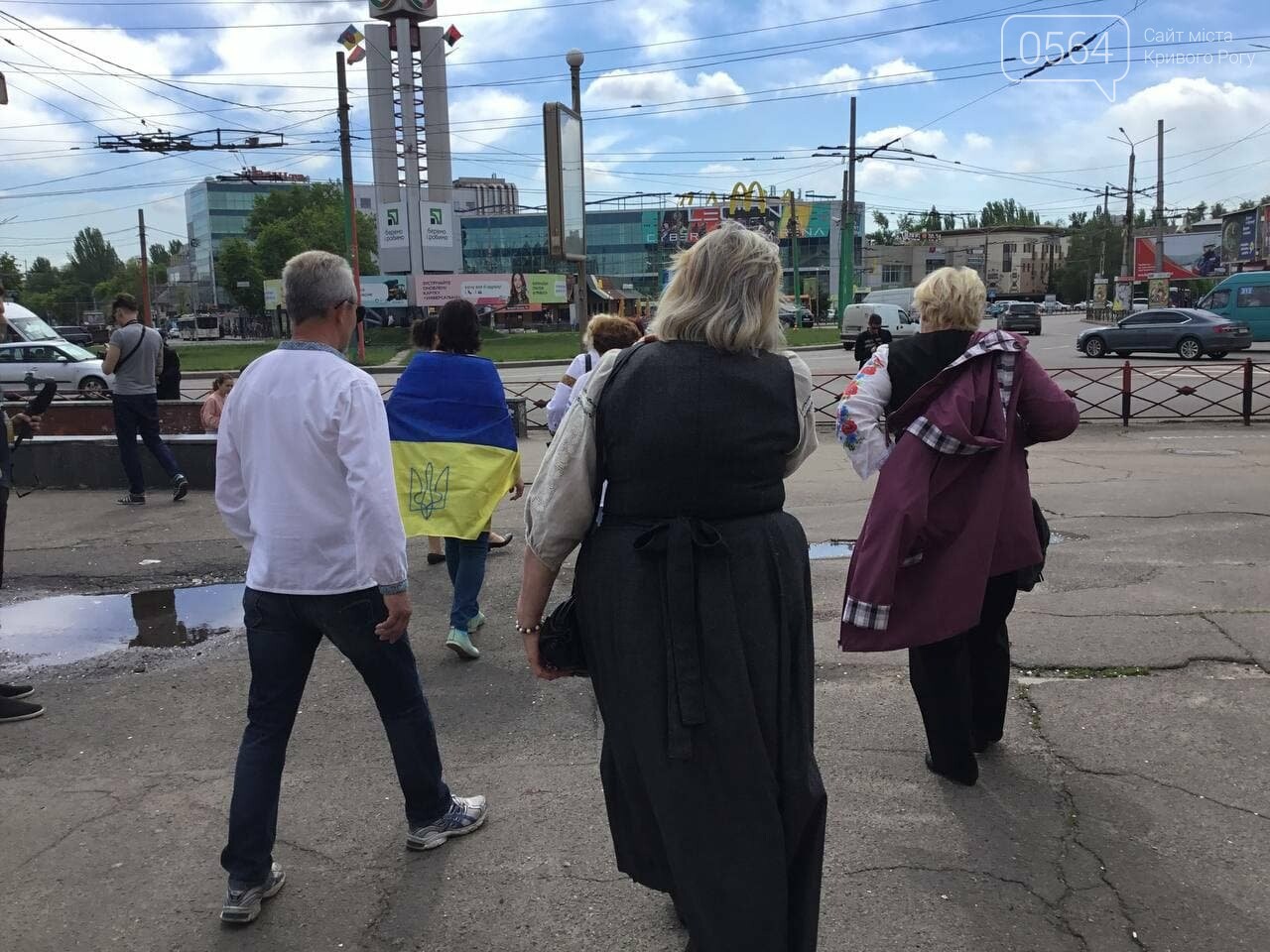 Криворожане в вышиванках пройдут по центральному проспекту города и исполнят народную песню, - ФОТО, ВИДЕО, фото-8