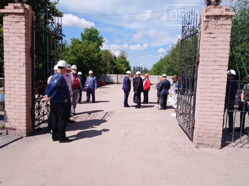 Мониторинг: на стадионе "Металлург" в Кривом Роге стройка - в самом разгаре, - ФОТО, ВИДЕО, фото-4