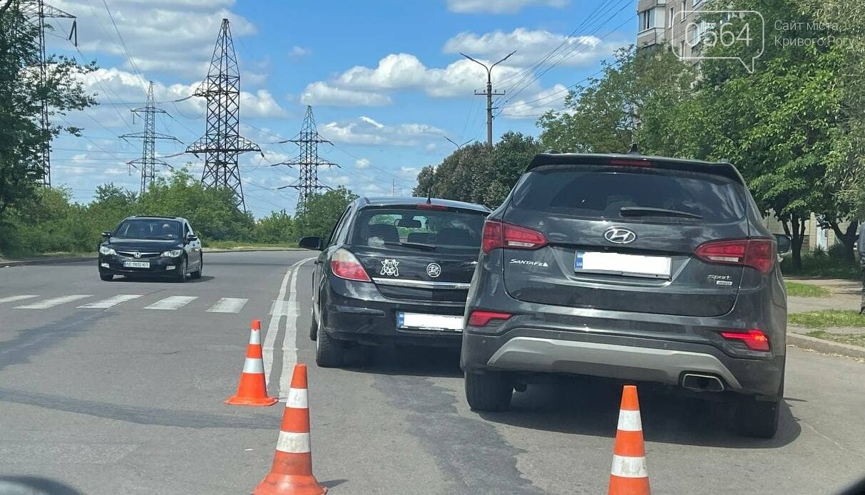ДТП в Кривом Роге: перед пешеходным переходом столкнулись Hyundai и Opel, - ФОТО , фото-8