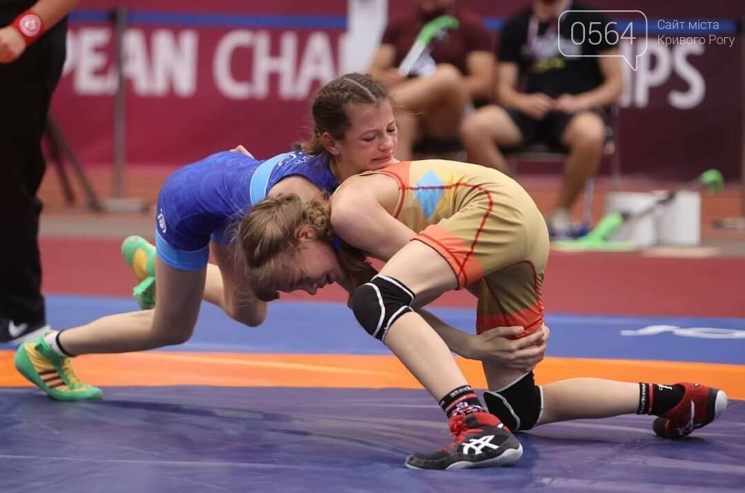 Юная криворожская спортсменка завоевала "золото" на чемпионате Европы по вольной борьбе, - ФОТО , фото-6