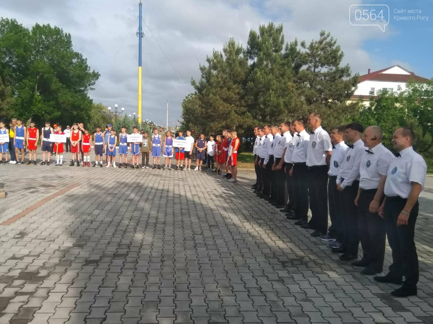 Криворожанин завоевал бронзу на чемпионате Украины по боксу среди учеников, - ФОТО, фото-4