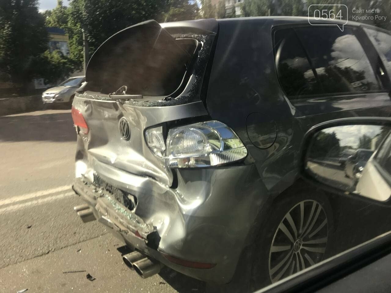 Криворожанин на машине, которая числится в угоне, попал в 2 ДТП и пытался скрыться, - ФОТО, фото-2