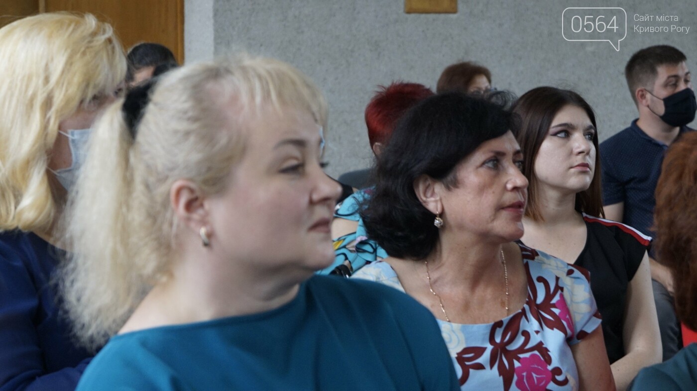 В Кривом Роге по случаю Дня медработника вручили грамоты и медали, - ФОТО, ВИДЕО , фото-11