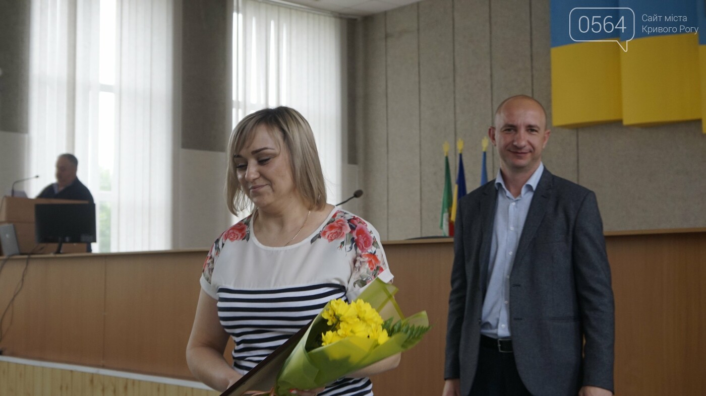 В Кривом Роге по случаю Дня медработника вручили грамоты и медали, - ФОТО, ВИДЕО , фото-36