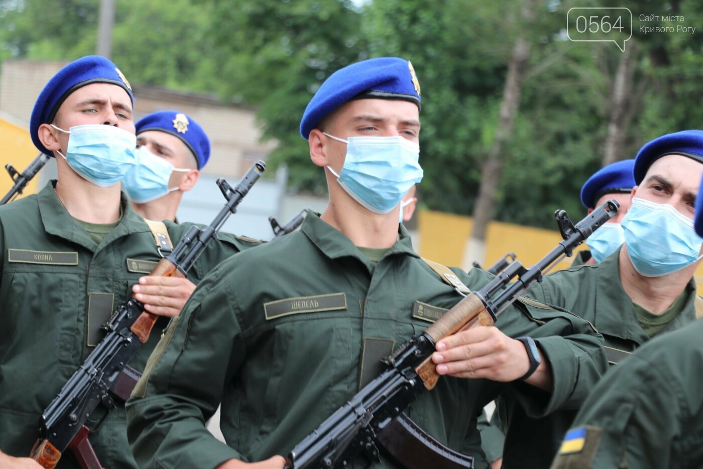 В Кривом Роге 70 военнослужащих присягнули на верность украинскому народу, - ФОТО, фото-17