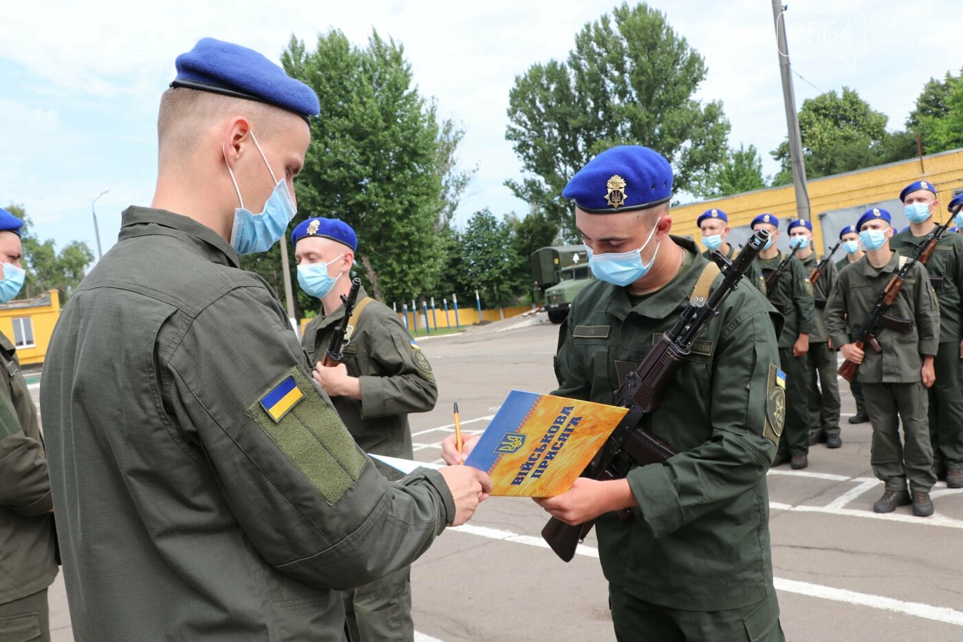 В Кривом Роге 70 военнослужащих присягнули на верность украинскому народу, - ФОТО, фото-10