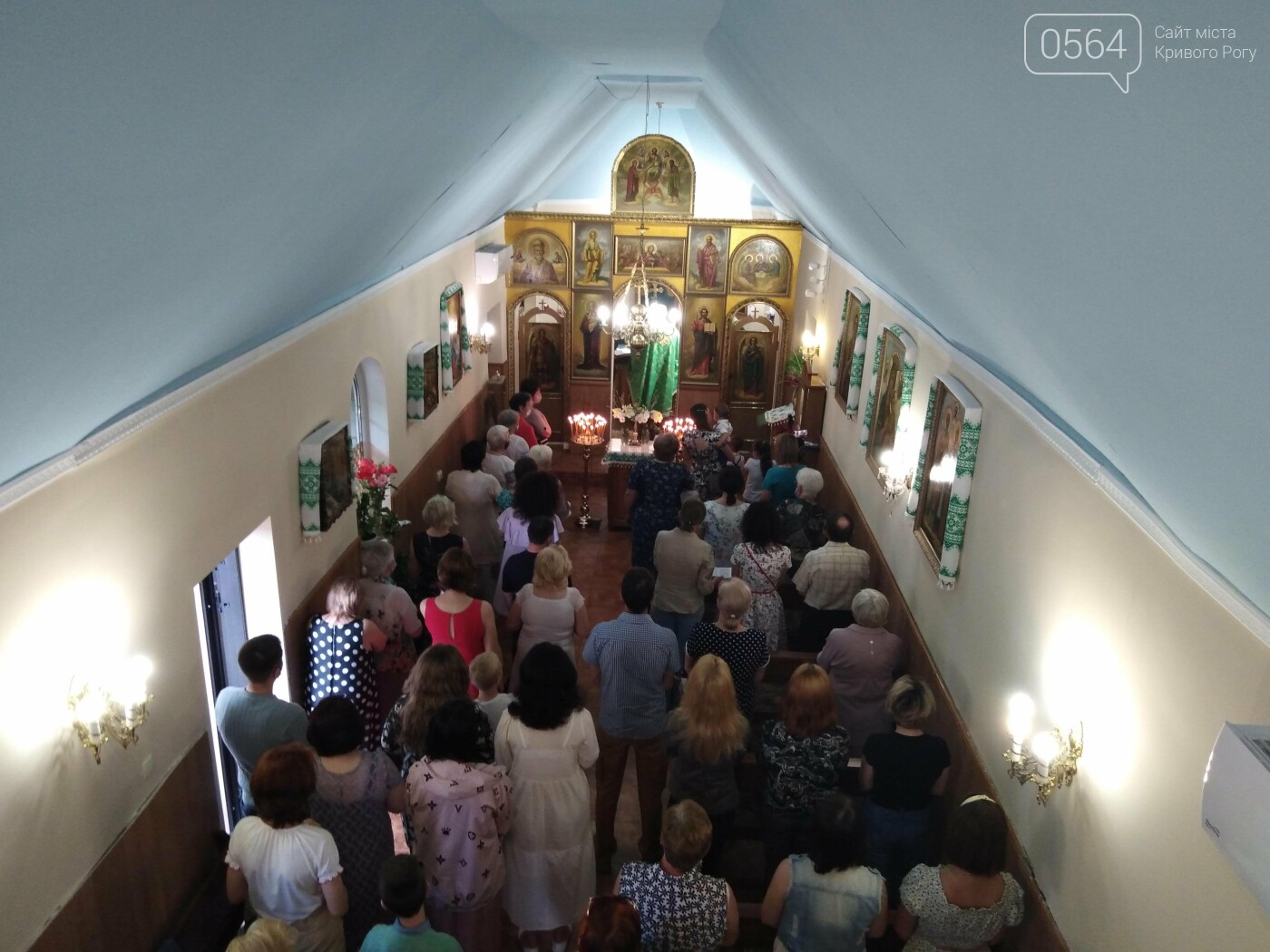 Как отметили праздник в храме Святой Троицы и других храмах Кривого Рога, - ФОТО, ВИДЕО, фото-5