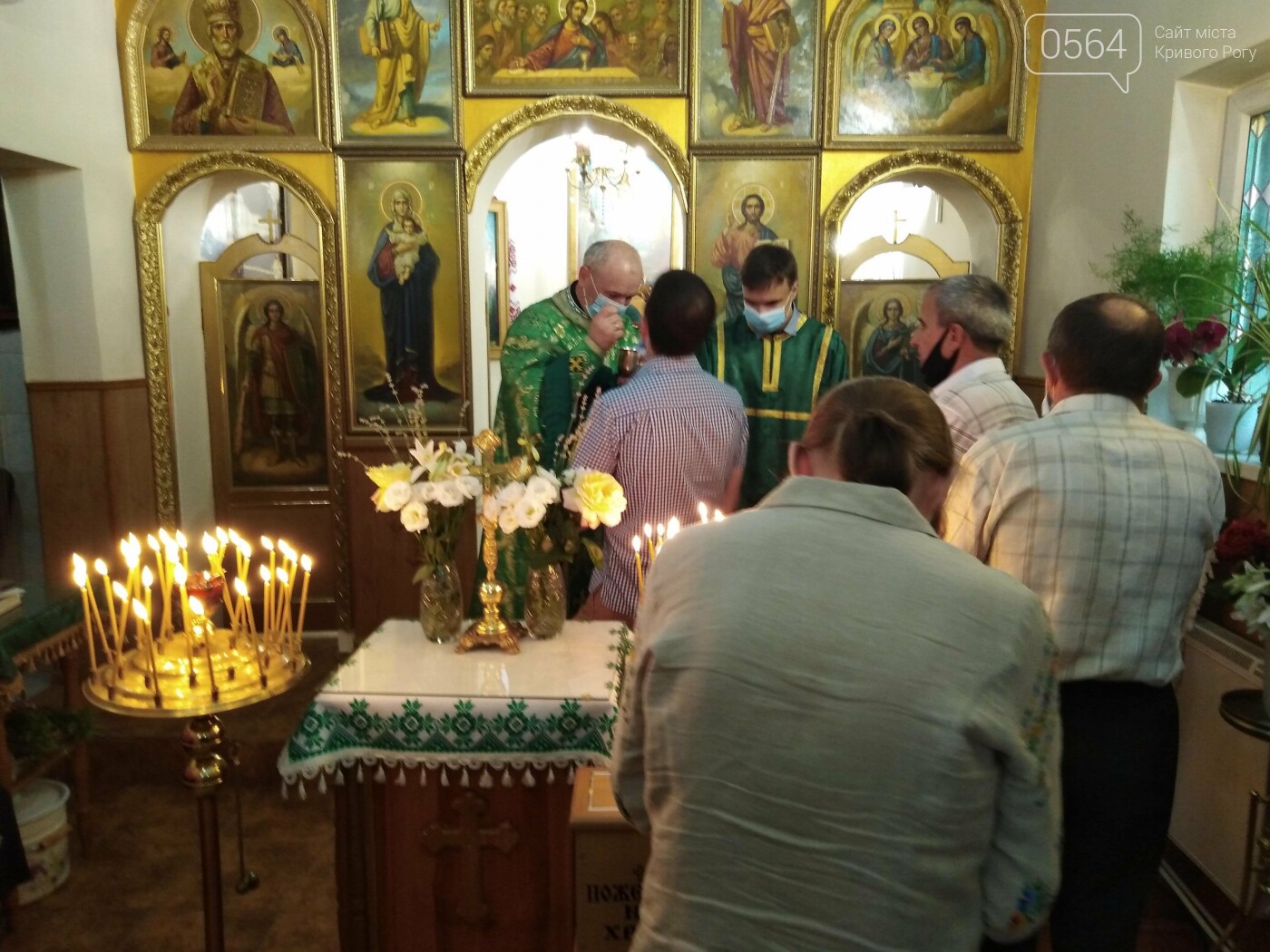 Как отметили праздник в храме Святой Троицы и других храмах Кривого Рога, - ФОТО, ВИДЕО, фото-6